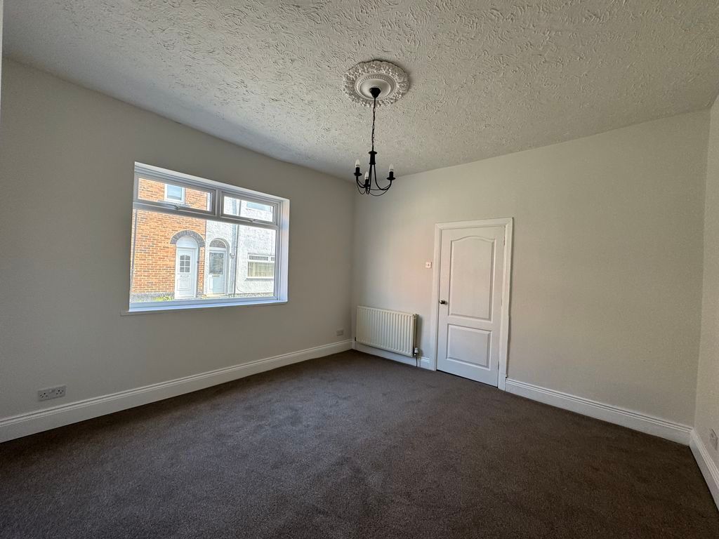 Property photo 3 of 13 Photo 13