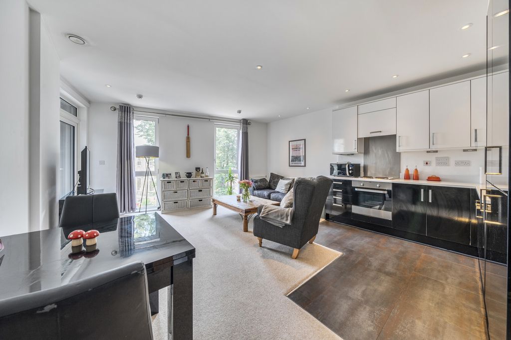 Property photo 2 of 16 Dining Area