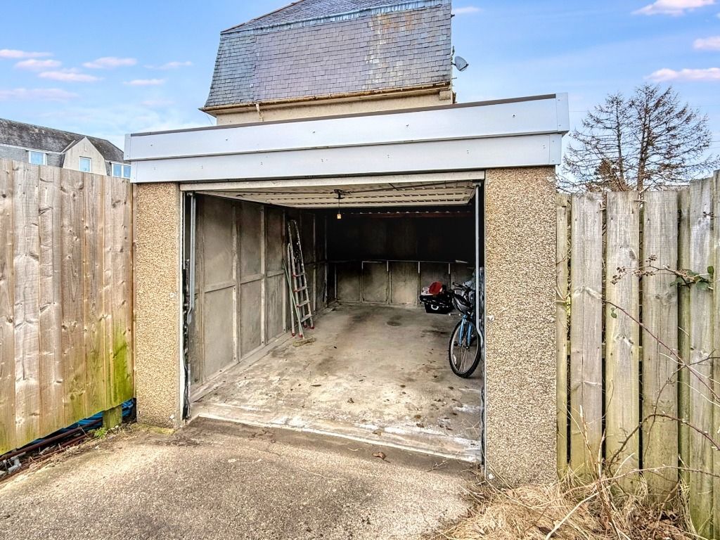 Property photo 1 of 3