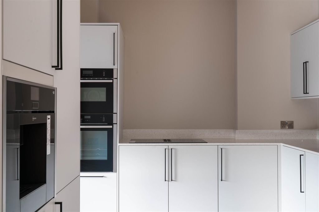 Property photo 2 of 40 Dsc04672-Edit.Jpg