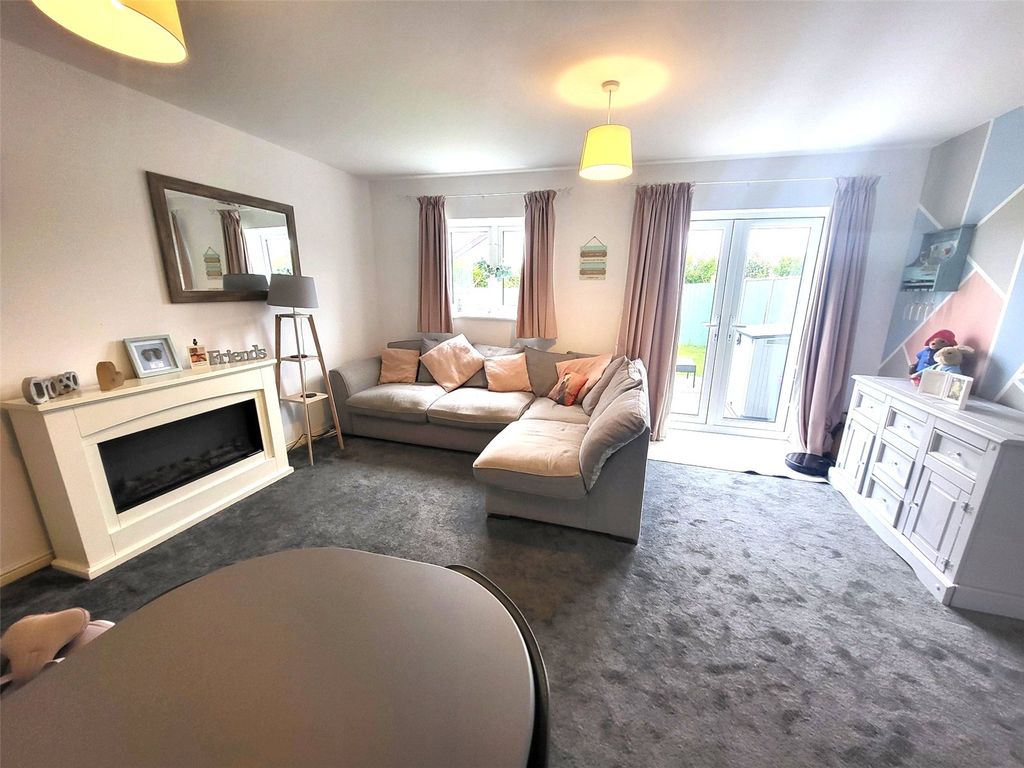 Property photo 2 of 19 Picture No. 04