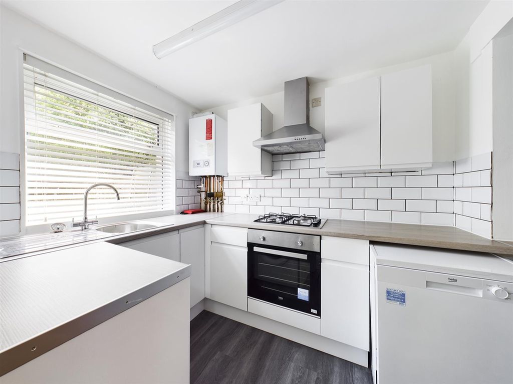 Property photo 1 of 11 Cam00771P1-Pr0174-Still07.Jpg