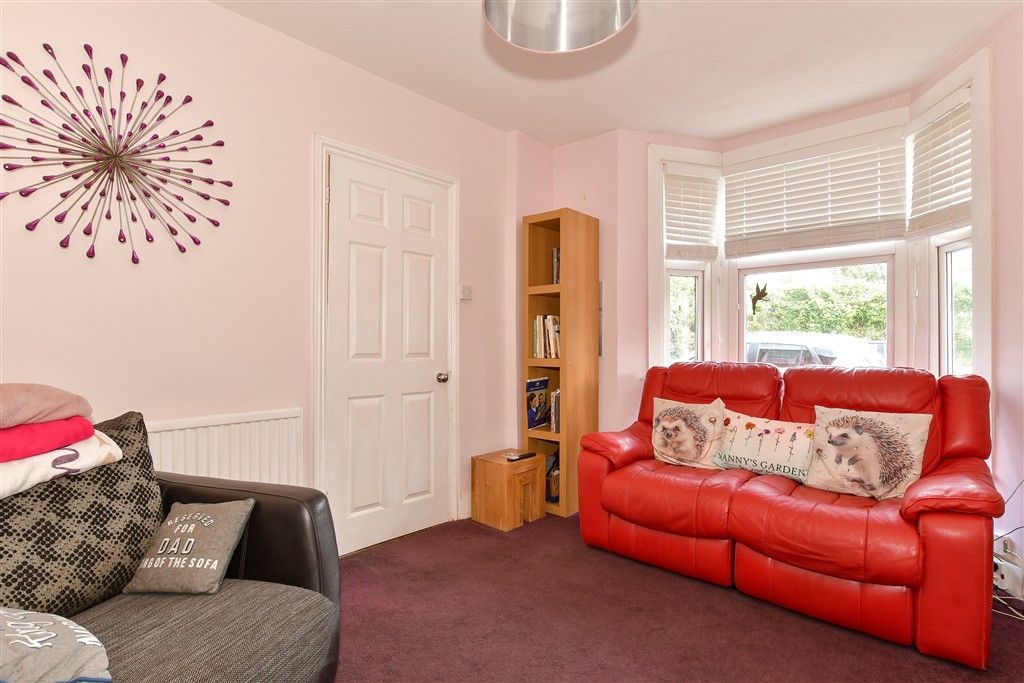 Property photo 1 of 14 Lounge