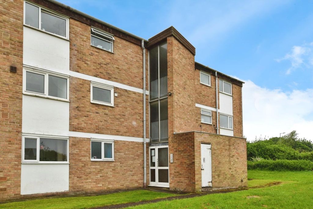 Property photo 2 of 9 Front