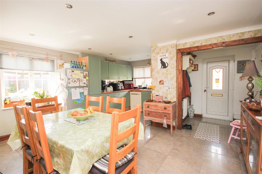 Property photo 3 of 16 Img_5485.Jpg