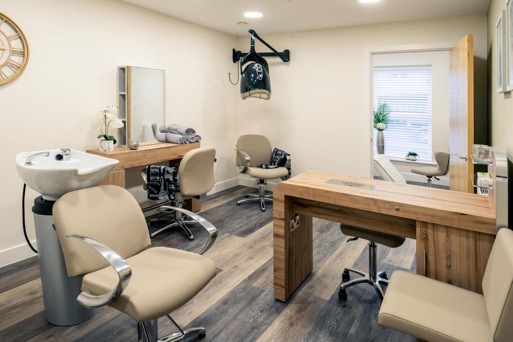 Property photo 2 of 14 Typical Wellness Suite