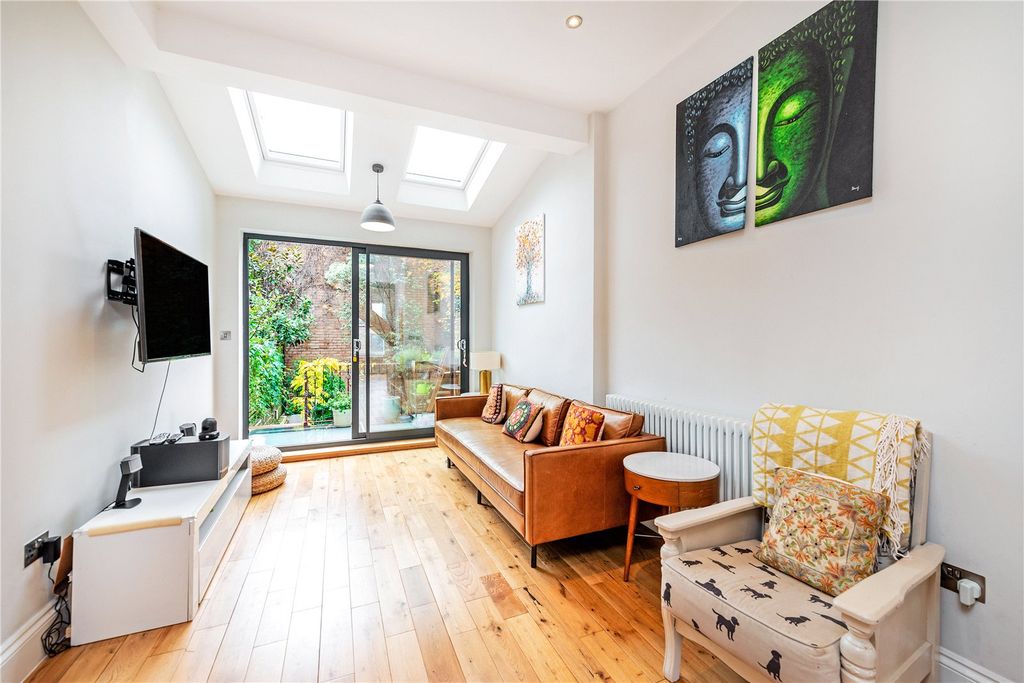 Property photo 3 of 13