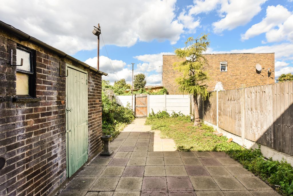 Property photo 2 of 16 Photo 14