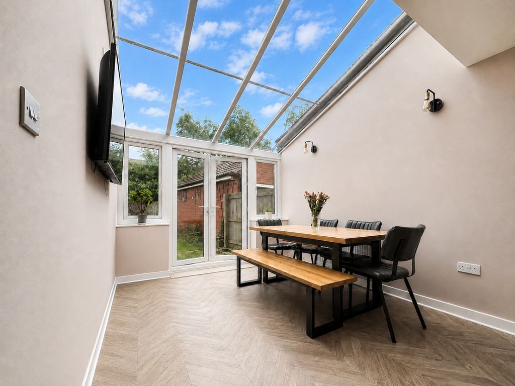 Property photo 2 of 15 5198235