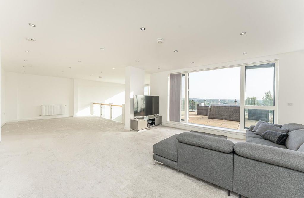 Property photo 1 of 16 012.Jpg