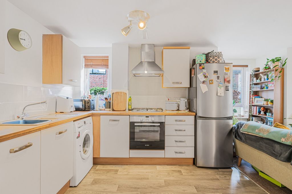 Additional image 4 of 1 bed flat for saleBlackthorn Road, Didcot OX11