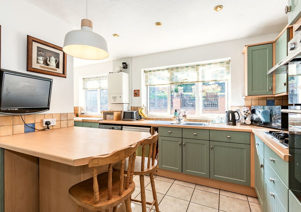 Property photo 2 of 19