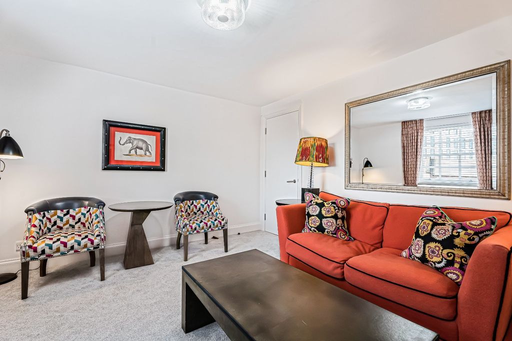 Property photo 1 of 19 Reception