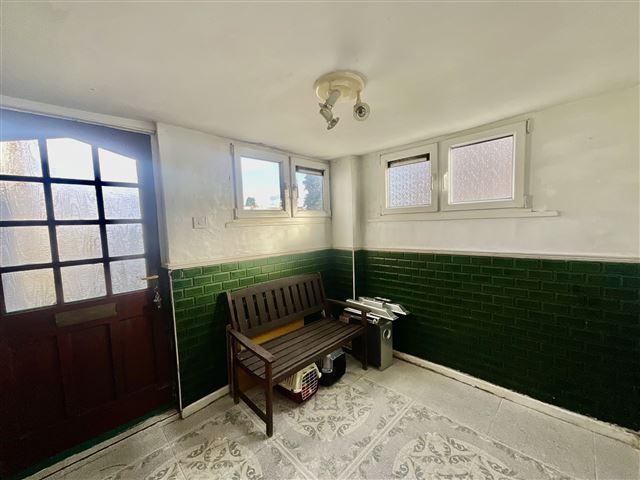 Property photo 3 of 21 Porch