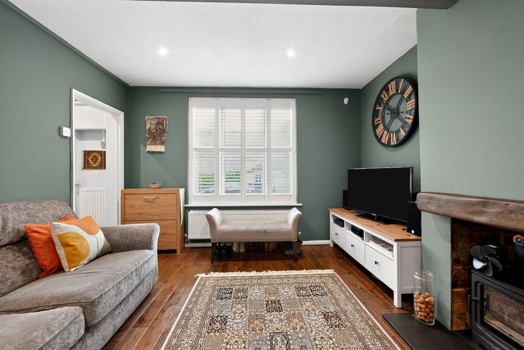 Property photo 3 of 11