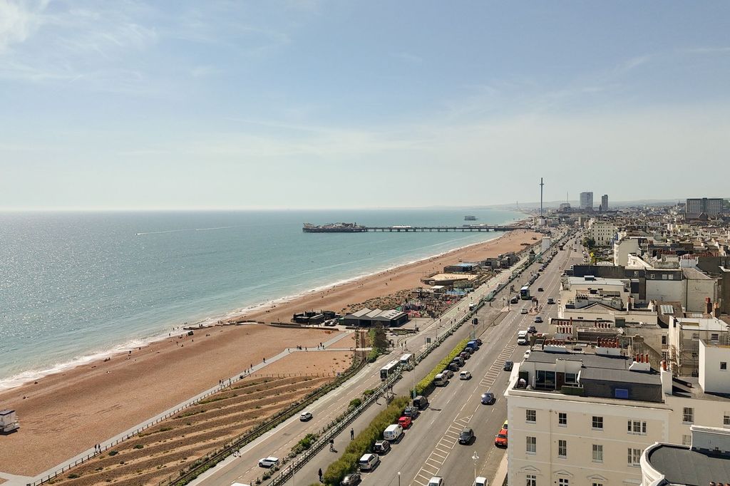 Additional image 20 of 3 bed penthouse for salePercival Mansions, Brighton BN2