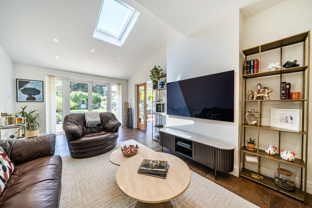 Property photo 2 of 30 1480054-12-6A3285...