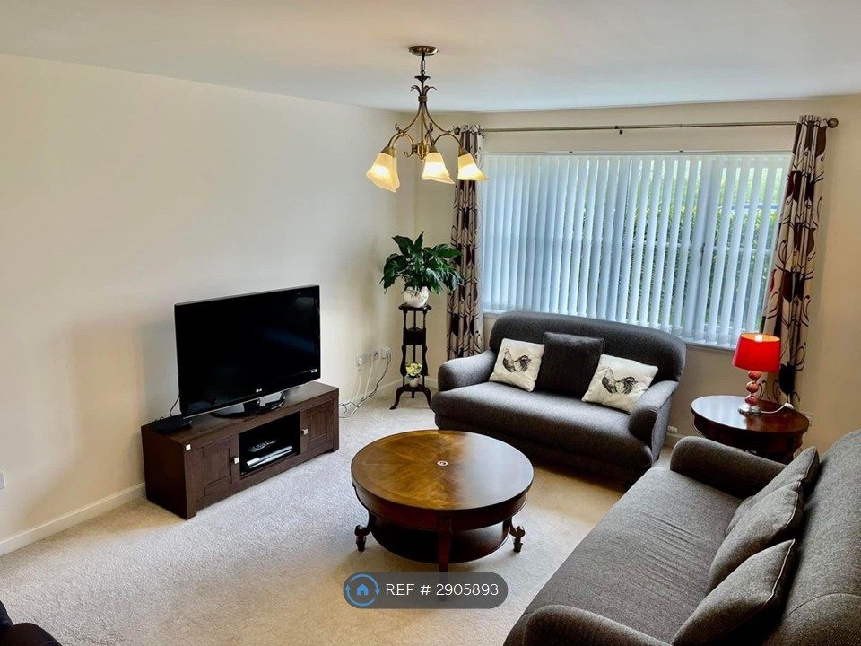 Property photo 2 of 24