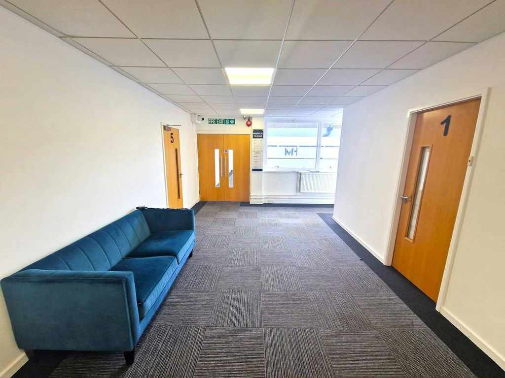 Property photo 3 of 12 Internal