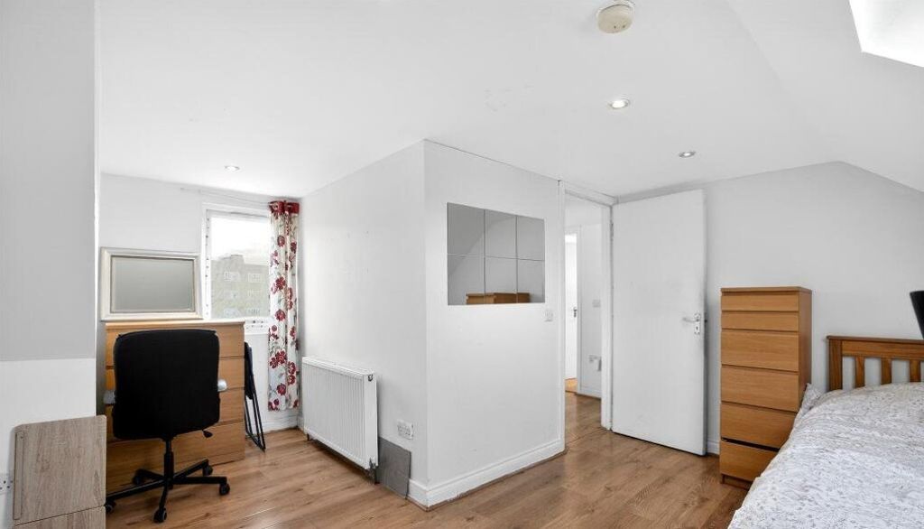 Property photo 2 of 9 Picture No. 03
