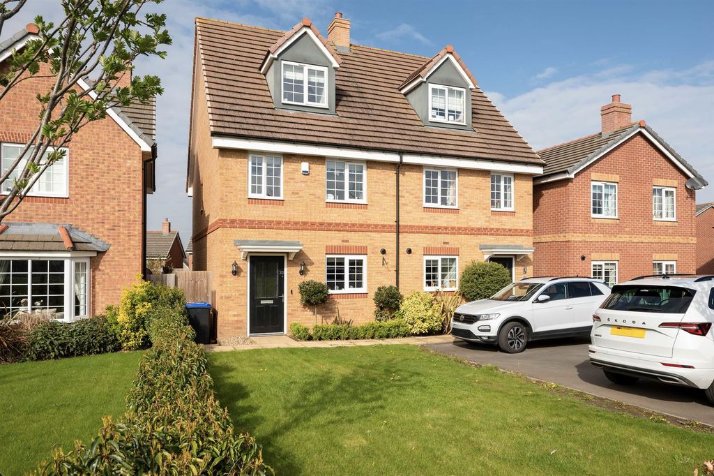 Property photo 1 of 29