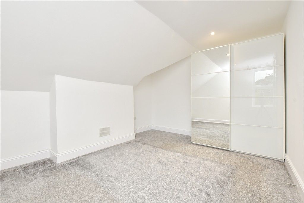 Property photo 1 of 17 Bedroom