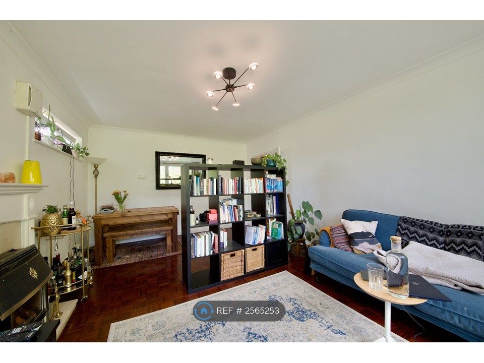 Property photo 3 of 9