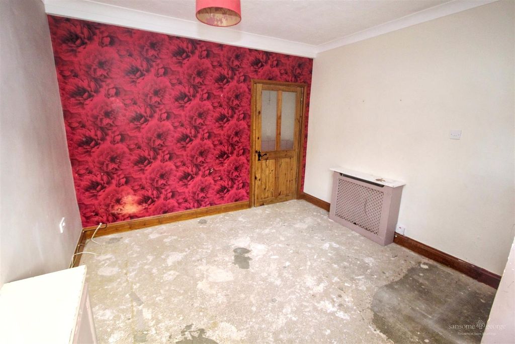 Property photo 3 of 13 Living Room