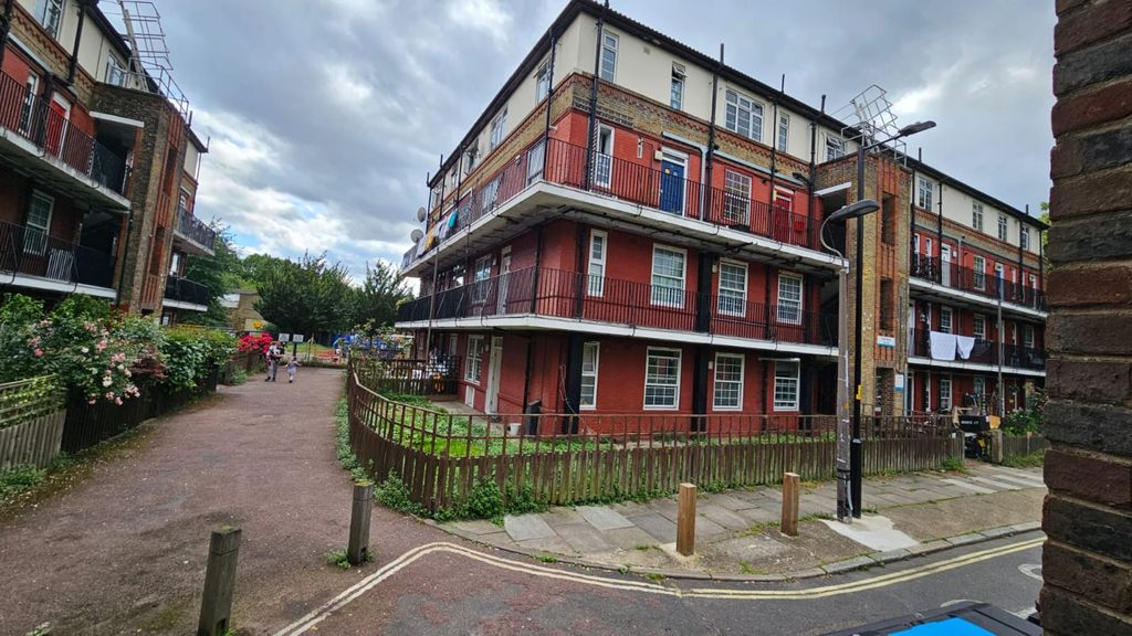 Property photo 3 of 10