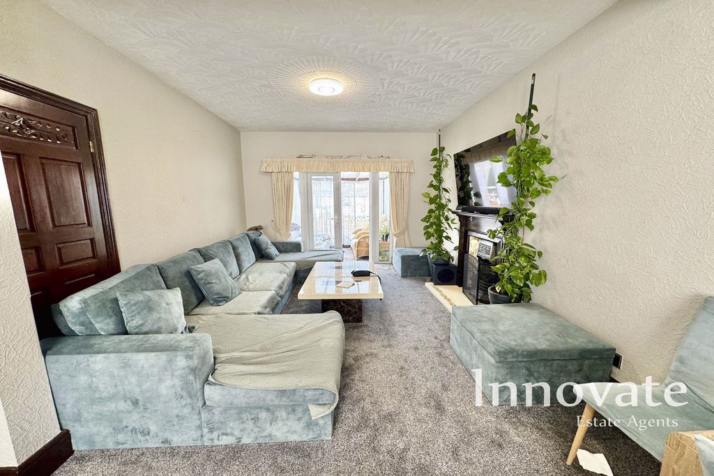 Property photo 3 of 18 Photo 8