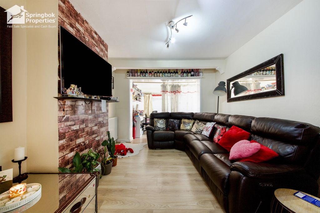 Property photo 2 of 13 Image 1