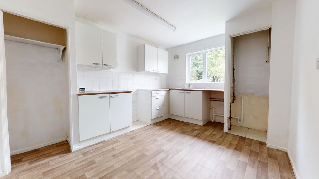 Property photo 2 of 13 4451543