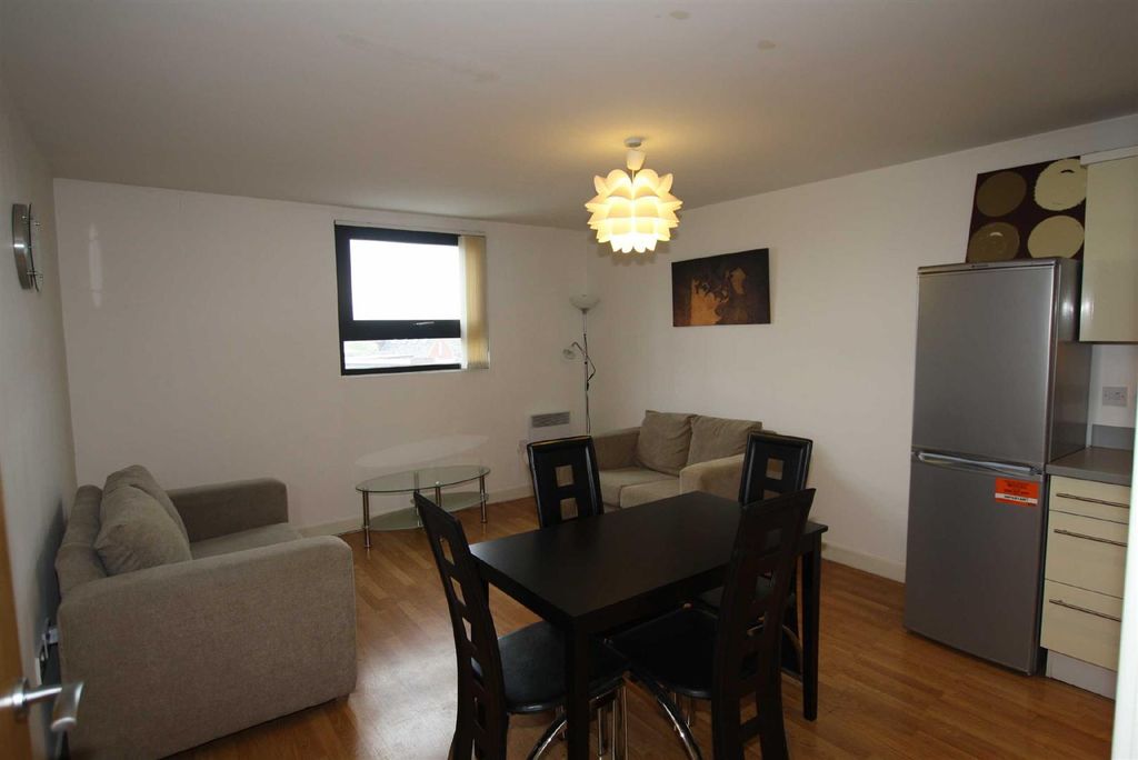 Property photo 2 of 7