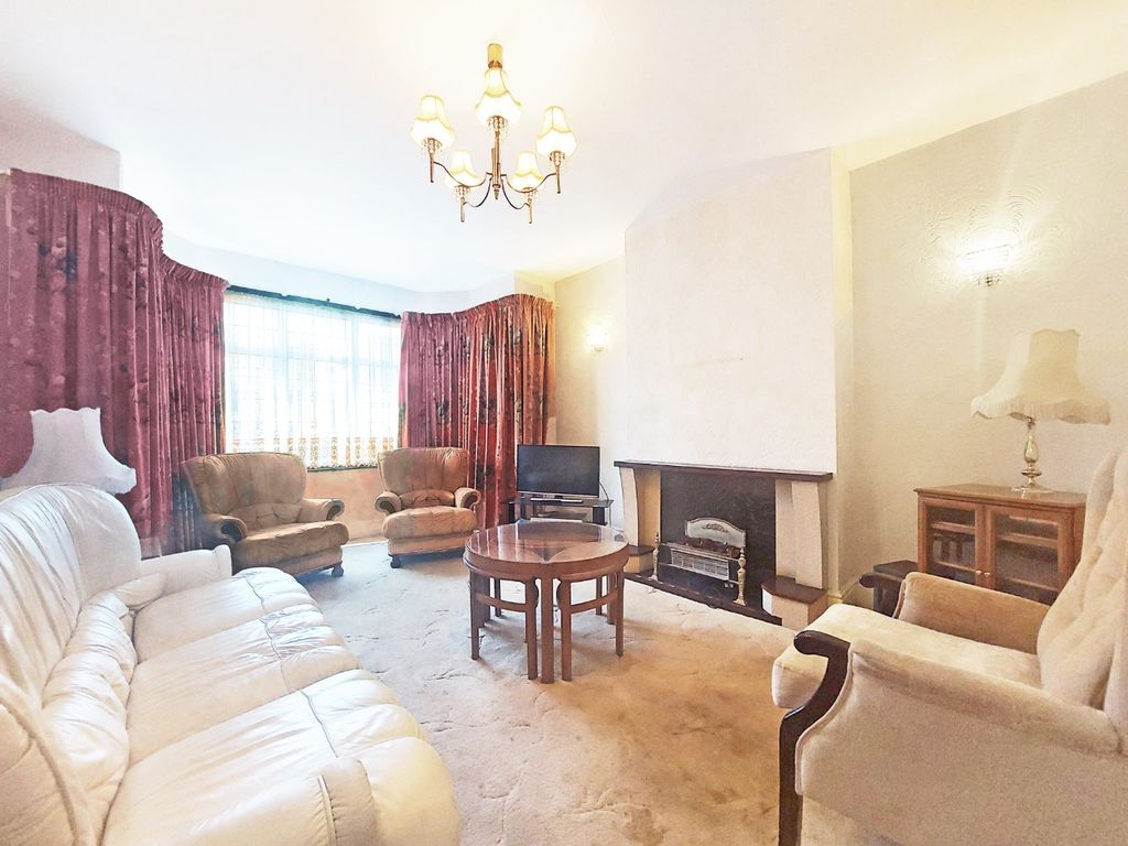 Property photo 2 of 18 4996632