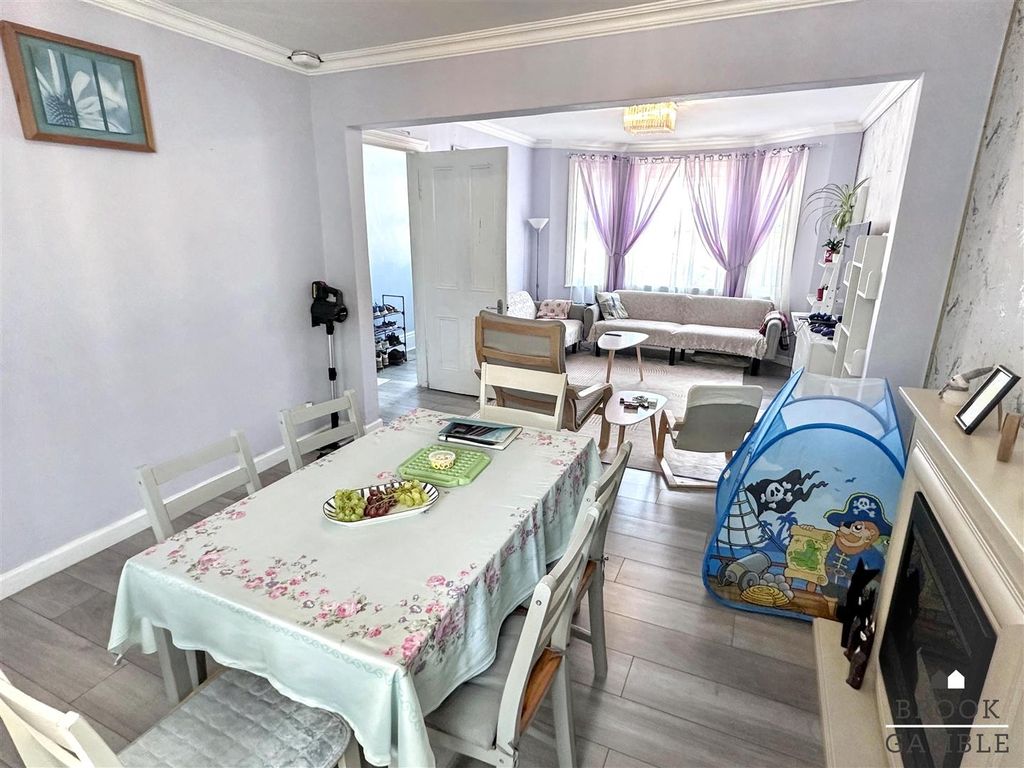 Property photo 2 of 18 01323 438506