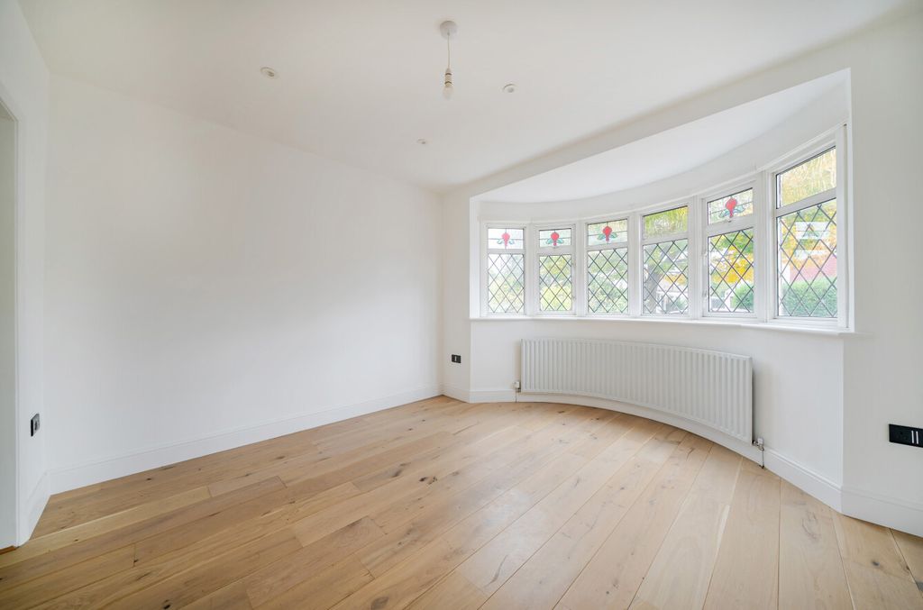 Property photo 2 of 15 1364132-3-68E6524...