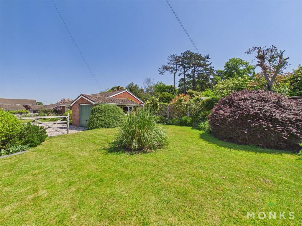 Property photo 2 of 44 Cam05160G0-Pr0088-Still054.Jpg