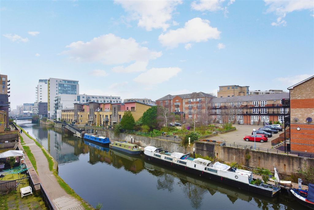 Property photo 3 of 10 26, Locksons Close (12).Jpg