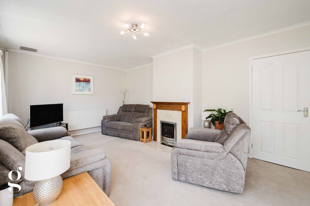 Property photo 2 of 24