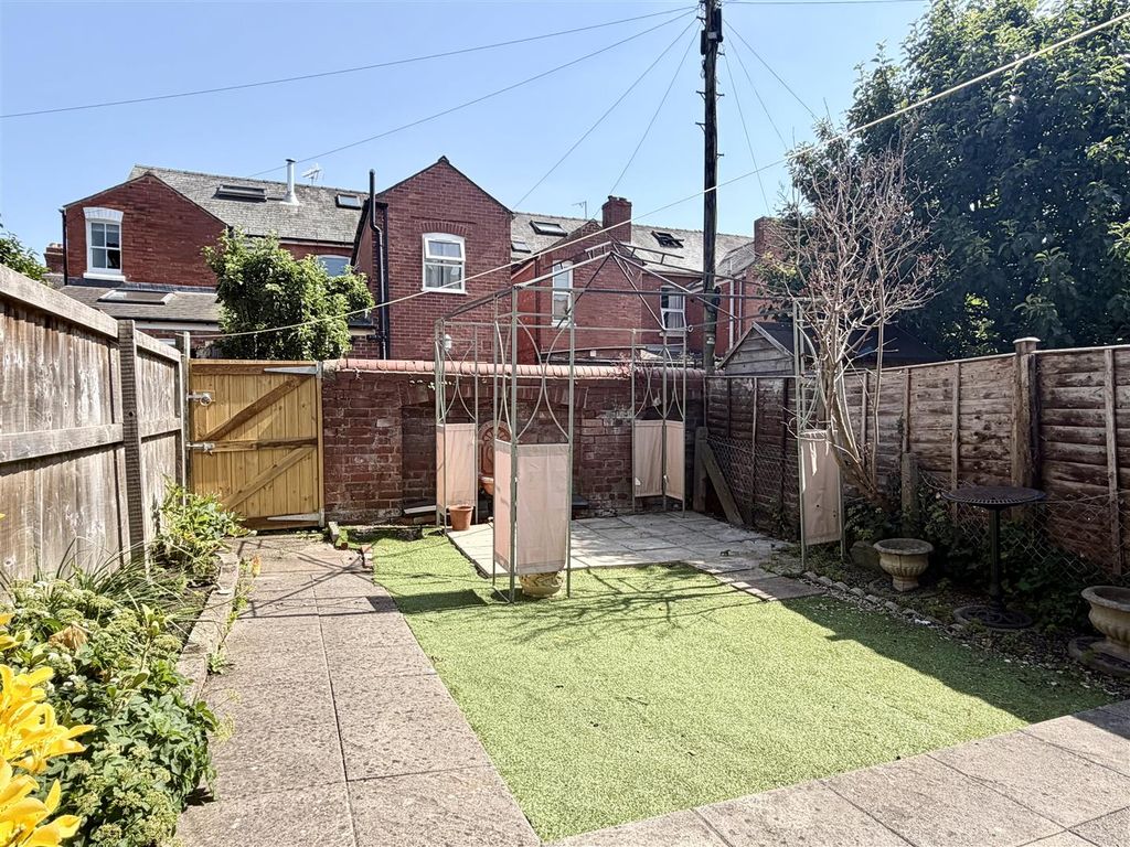 Property photo 2 of 16