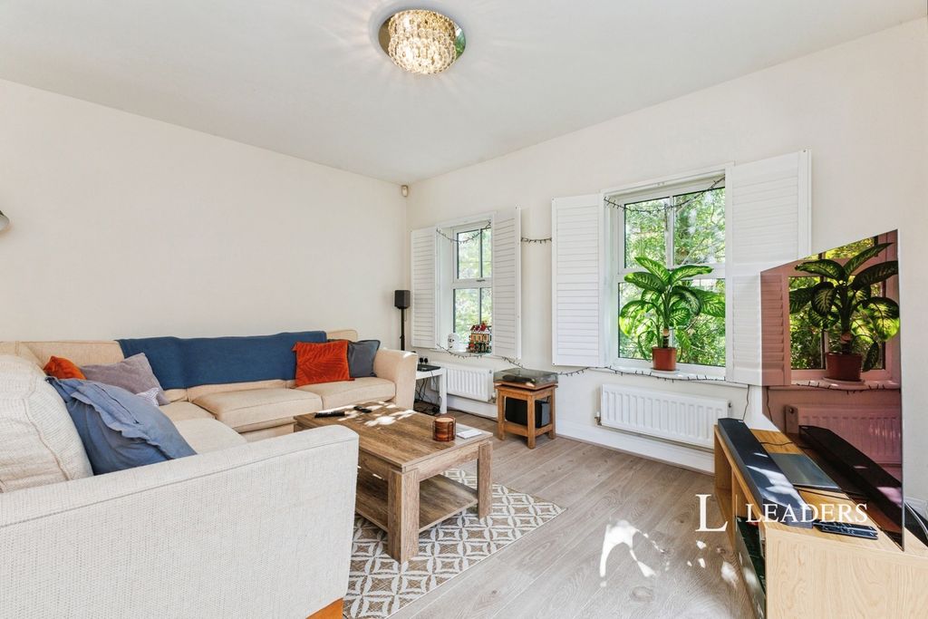 Property photo 2 of 14 Pbox-Img.Jpg