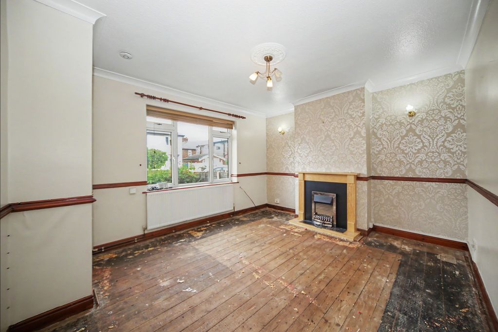 Property photo 2 of 20 3 Lancaster Avenue, Urmston, Manchester, M41 0Zd