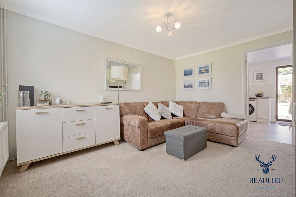 Property photo 3 of 25