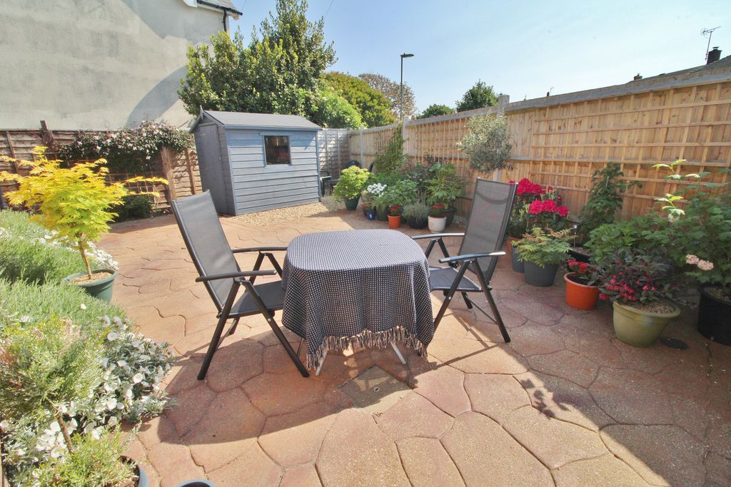 Property photo 2 of 19