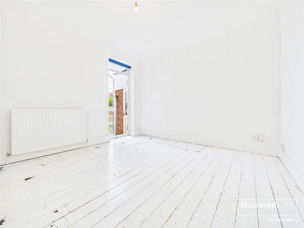 Property photo 3 of 21 Picture No. 17