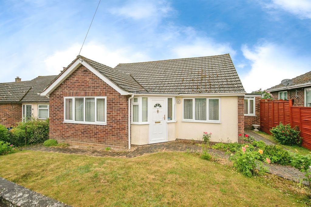 Property photo 1 of 18