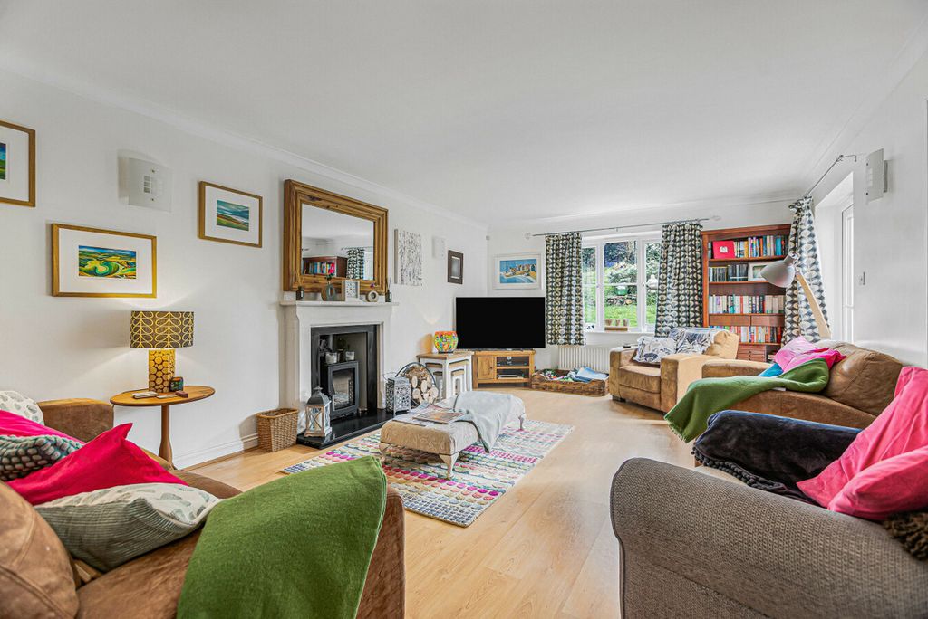 Property photo 2 of 18