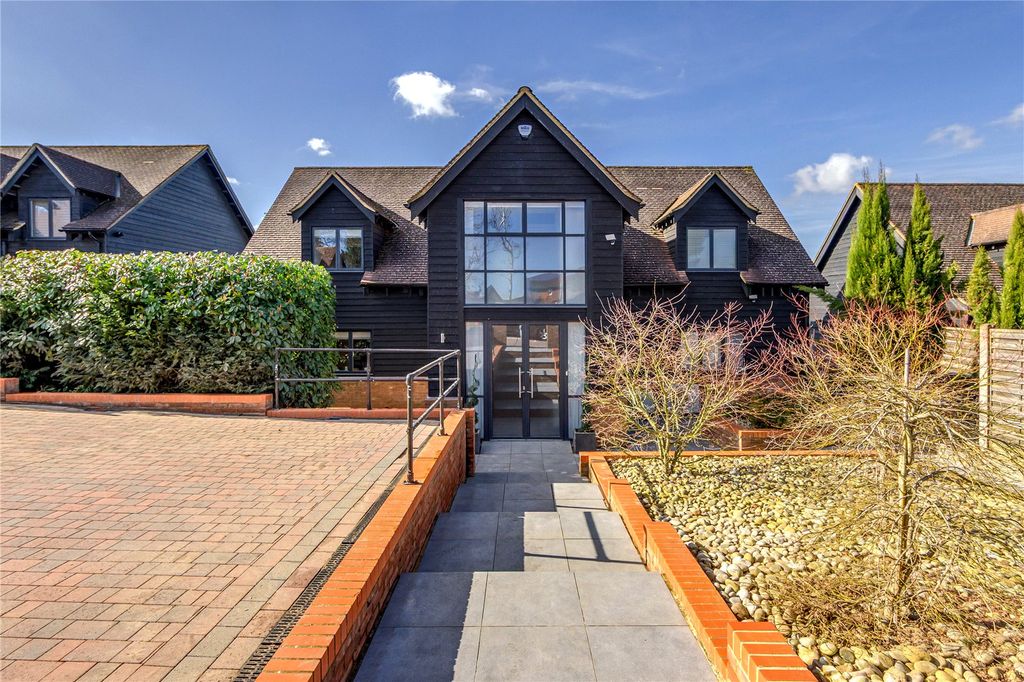 Property photo 1 of 36 Picture No. 53