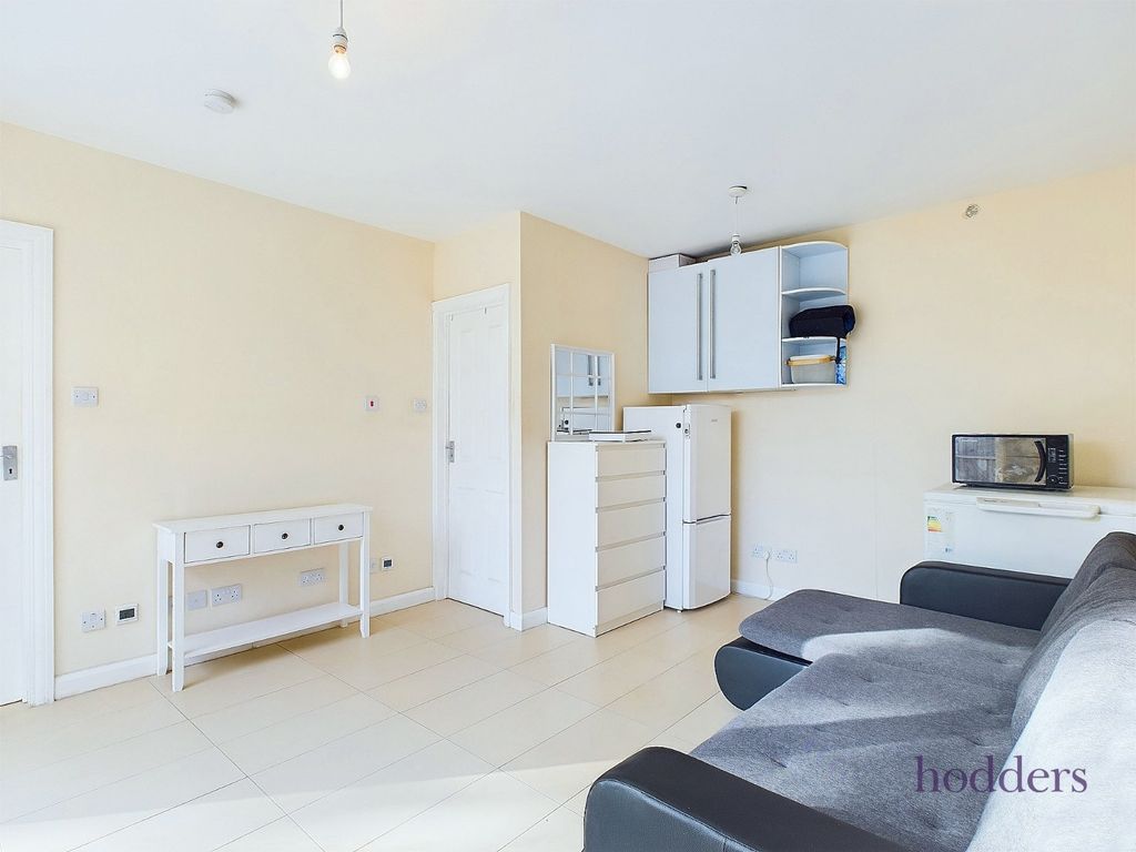 Property photo 2 of 8 Picture No. 06