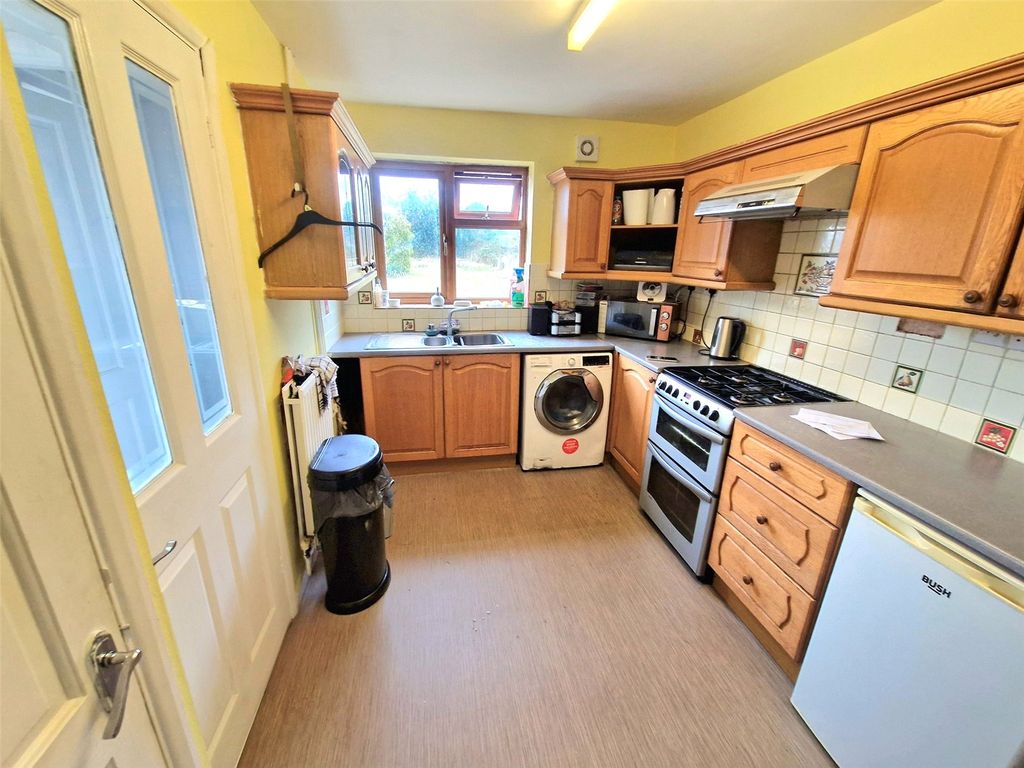 Property photo 2 of 18 Picture No. 06
